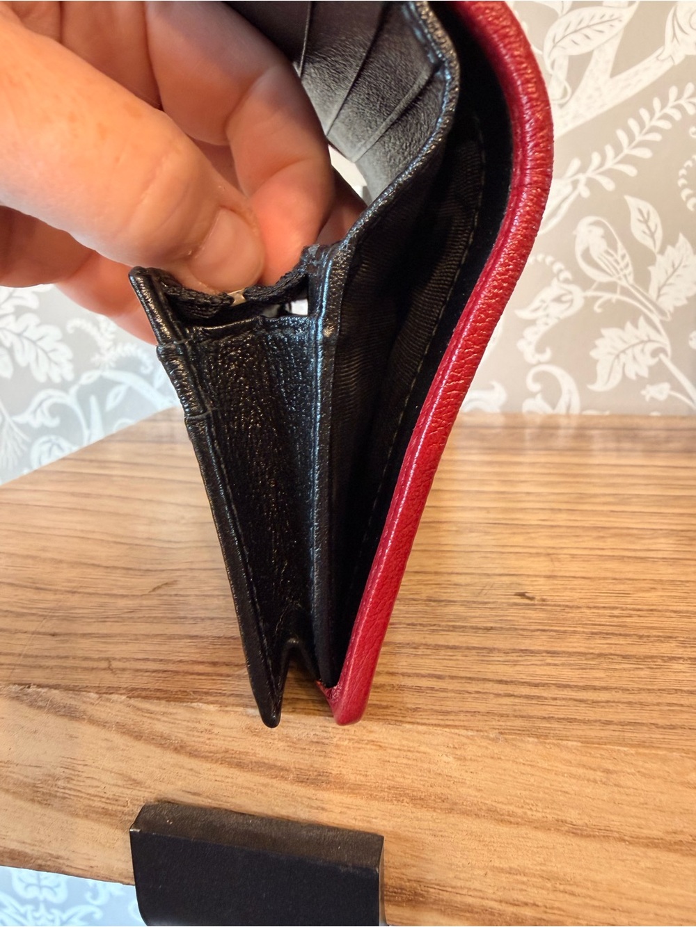 Gucci Black/Red Quilted Glazed Leather GG Marmont Card Case Sold Out! - Picture 14 of 15